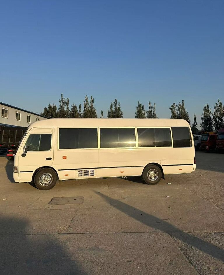 Toyota Coaster - Priemiestinis autobusas: foto 4 Toyota Coaster - Priemiestinis autobusas: foto 4