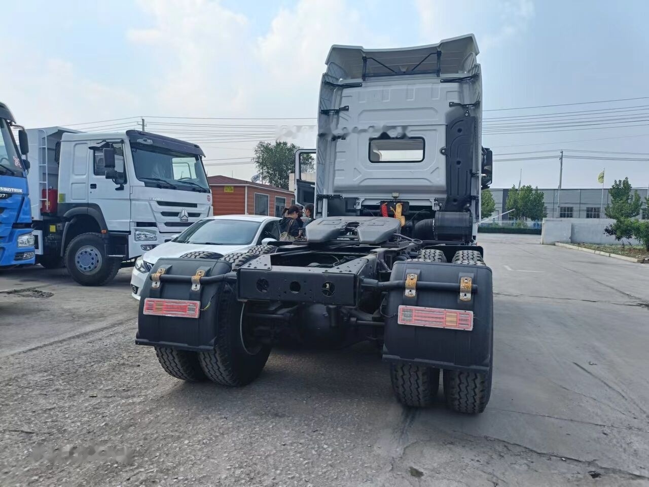 Shacman X3000 - Vilkikas: foto 4 Shacman X3000 - Vilkikas: foto 4