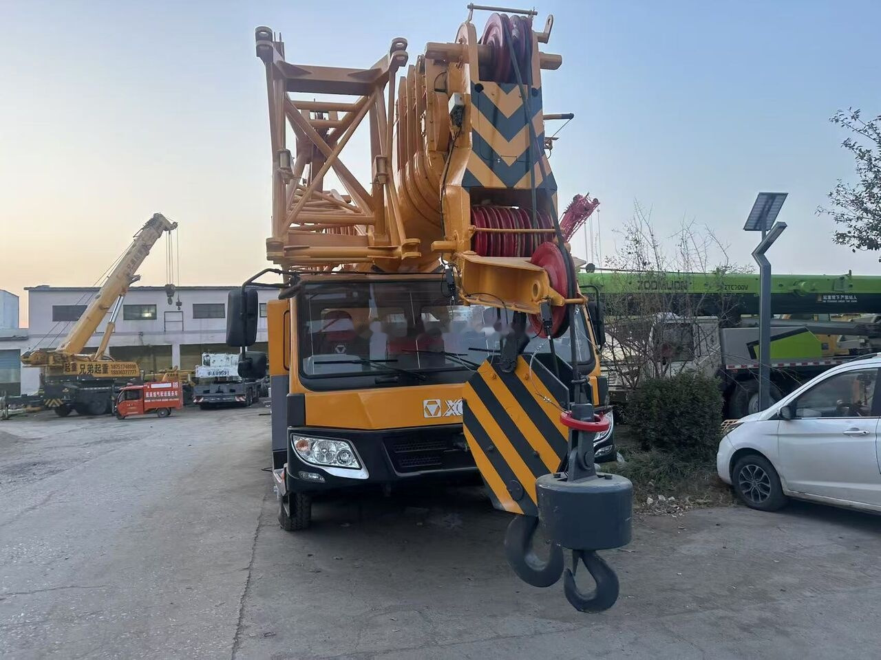 XCMG XCT100 - Autokranas: foto 4 XCMG XCT100 - Autokranas: foto 4