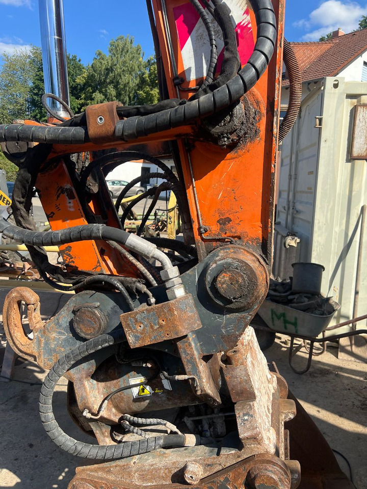 Hitachi ZX 225 US LC Powertilt - Vikšrinis ekskavatorius: foto 3 Hitachi ZX 225 US LC Powertilt - Vikšrinis ekskavatorius: foto 3
