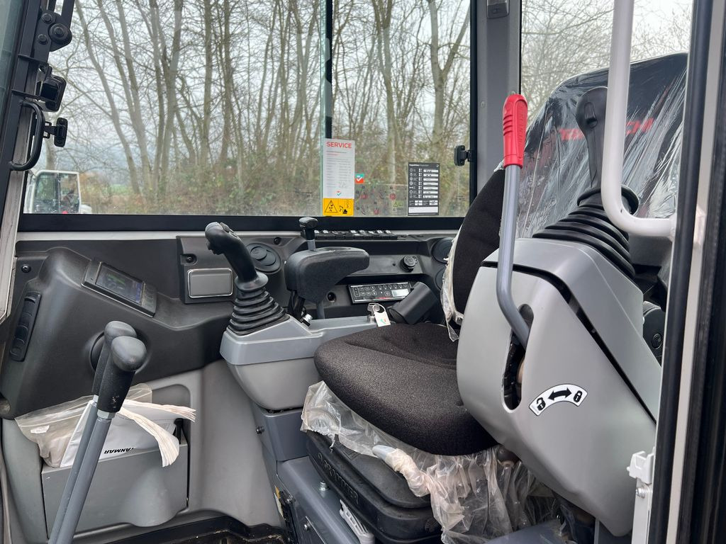 Takeuchi TB 230 V 4 Vollaustattung - Mini ekskavatorius: foto 2 Takeuchi TB 230 V 4 Vollaustattung - Mini ekskavatorius: foto 2
