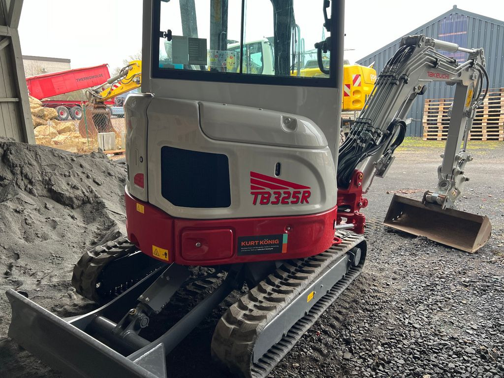 Takeuchi TB 325 RA - Powertilt V3 - Mini ekskavatorius: foto 3 Takeuchi TB 325 RA - Powertilt V3 - Mini ekskavatorius: foto 3