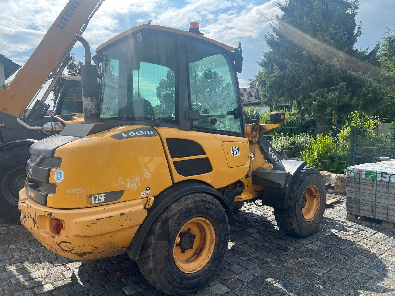Volvo L 25 F u 28 F u. 30 F - Ratinis krautuvas: foto 1 Volvo L 25 F u 28 F u. 30 F - Ratinis krautuvas: foto 1