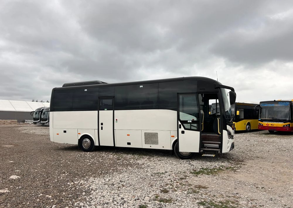 Isuzu Grand Toro - Priemiestinis autobusas: foto 4 Isuzu Grand Toro - Priemiestinis autobusas: foto 4