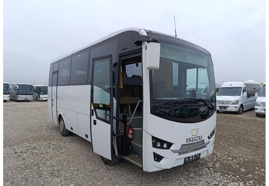 Isuzu Novolux - Turistinis autobusas: foto 1 Isuzu Novolux - Turistinis autobusas: foto 1