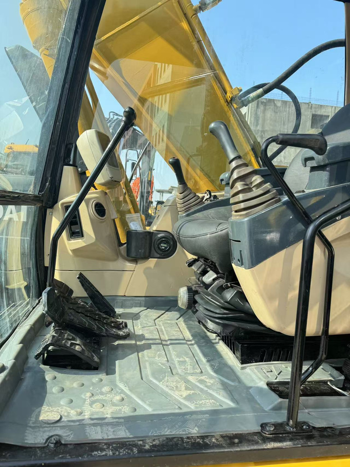 CAT 320CL - Vikšrinis ekskavatorius: foto 4 CAT 320CL - Vikšrinis ekskavatorius: foto 4