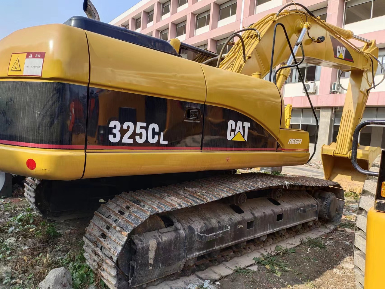 CAT 325CL - Vikšrinis ekskavatorius: foto 1 CAT 325CL - Vikšrinis ekskavatorius: foto 1