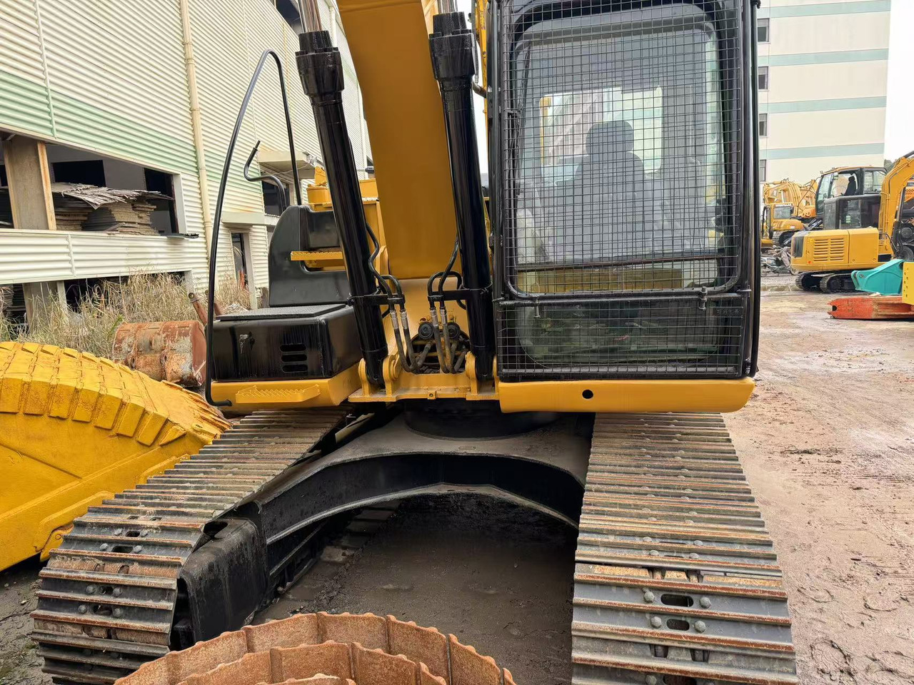 CATERPILLAR 315D2 - Vikšrinis ekskavatorius: foto 3 CATERPILLAR 315D2 - Vikšrinis ekskavatorius: foto 3