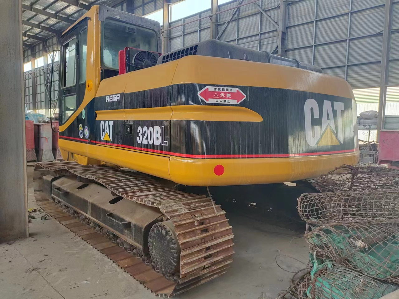 CATERPILLAR 320BL - Vikšrinis ekskavatorius: foto 1 CATERPILLAR 320BL - Vikšrinis ekskavatorius: foto 1
