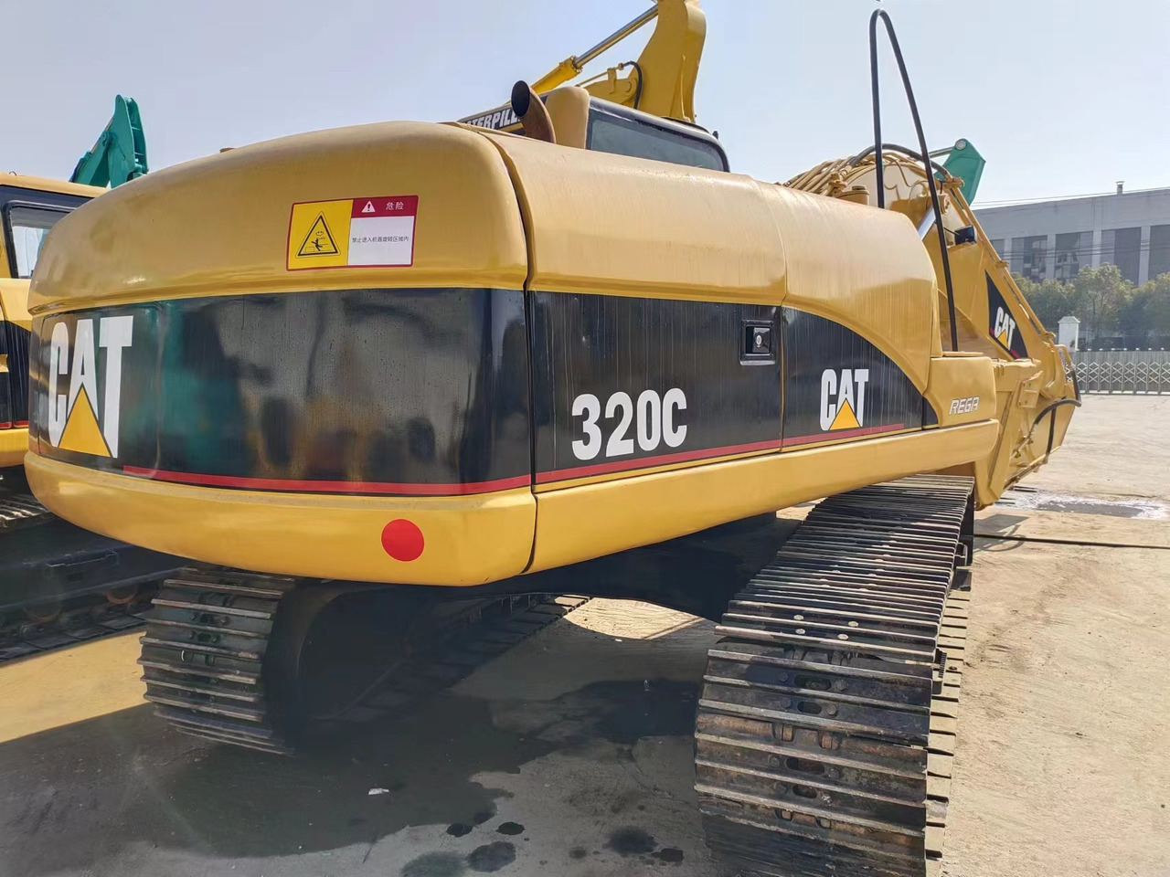 CATERPILLAR 320C - Vikšrinis ekskavatorius: foto 4 CATERPILLAR 320C - Vikšrinis ekskavatorius: foto 4