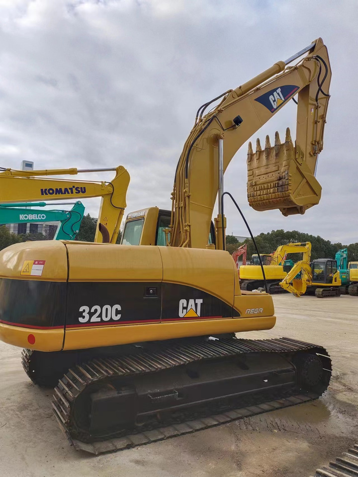 CATERPILLAR 320C - Vikšrinis ekskavatorius: foto 3 CATERPILLAR 320C - Vikšrinis ekskavatorius: foto 3