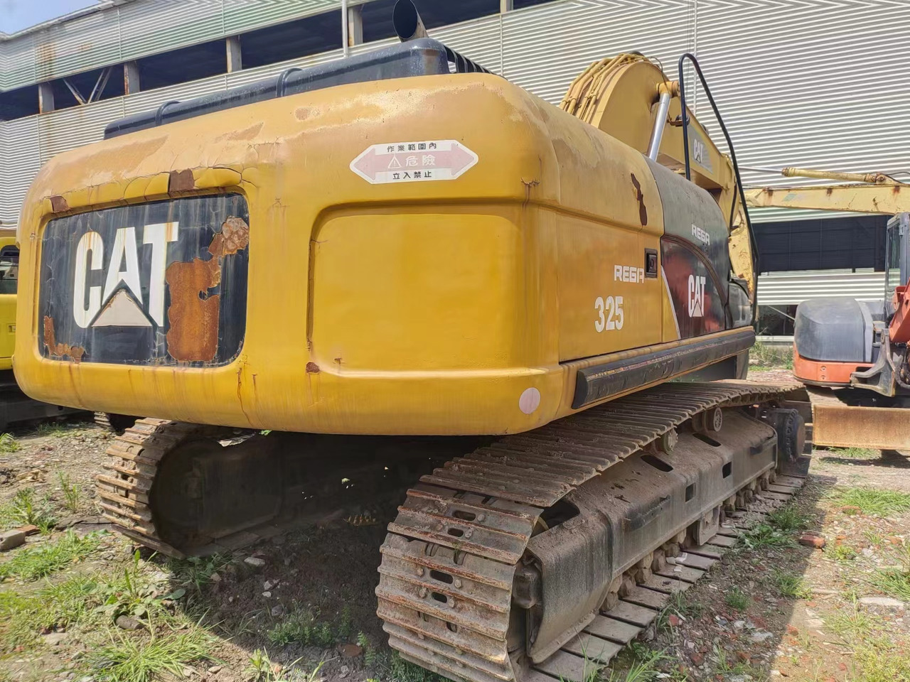 CATERPILLAR 325C - Vikšrinis ekskavatorius: foto 3 CATERPILLAR 325C - Vikšrinis ekskavatorius: foto 3