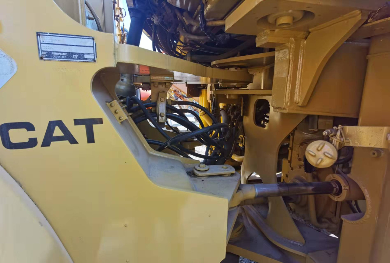 CATERPILLAR 980G - Ratinis krautuvas: foto 5 CATERPILLAR 980G - Ratinis krautuvas: foto 5