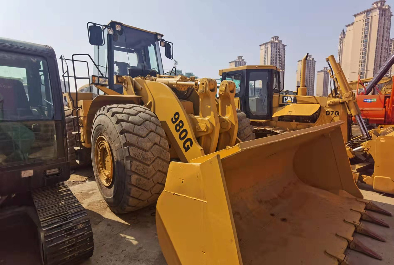 CATERPILLAR 980G - Ratinis krautuvas: foto 1 CATERPILLAR 980G - Ratinis krautuvas: foto 1