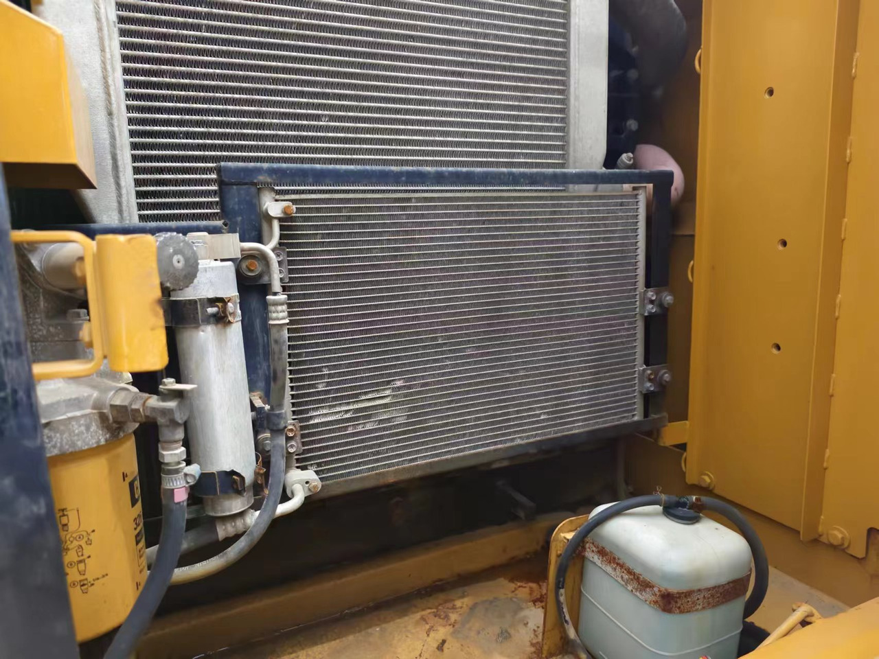 CATERPILLAR CAT 320D2 - Vikšrinis ekskavatorius: foto 5 CATERPILLAR CAT 320D2 - Vikšrinis ekskavatorius: foto 5