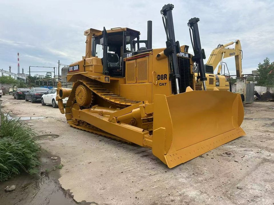 CATERPILLAR D8R - Buldozeris: foto 3 CATERPILLAR D8R - Buldozeris: foto 3
