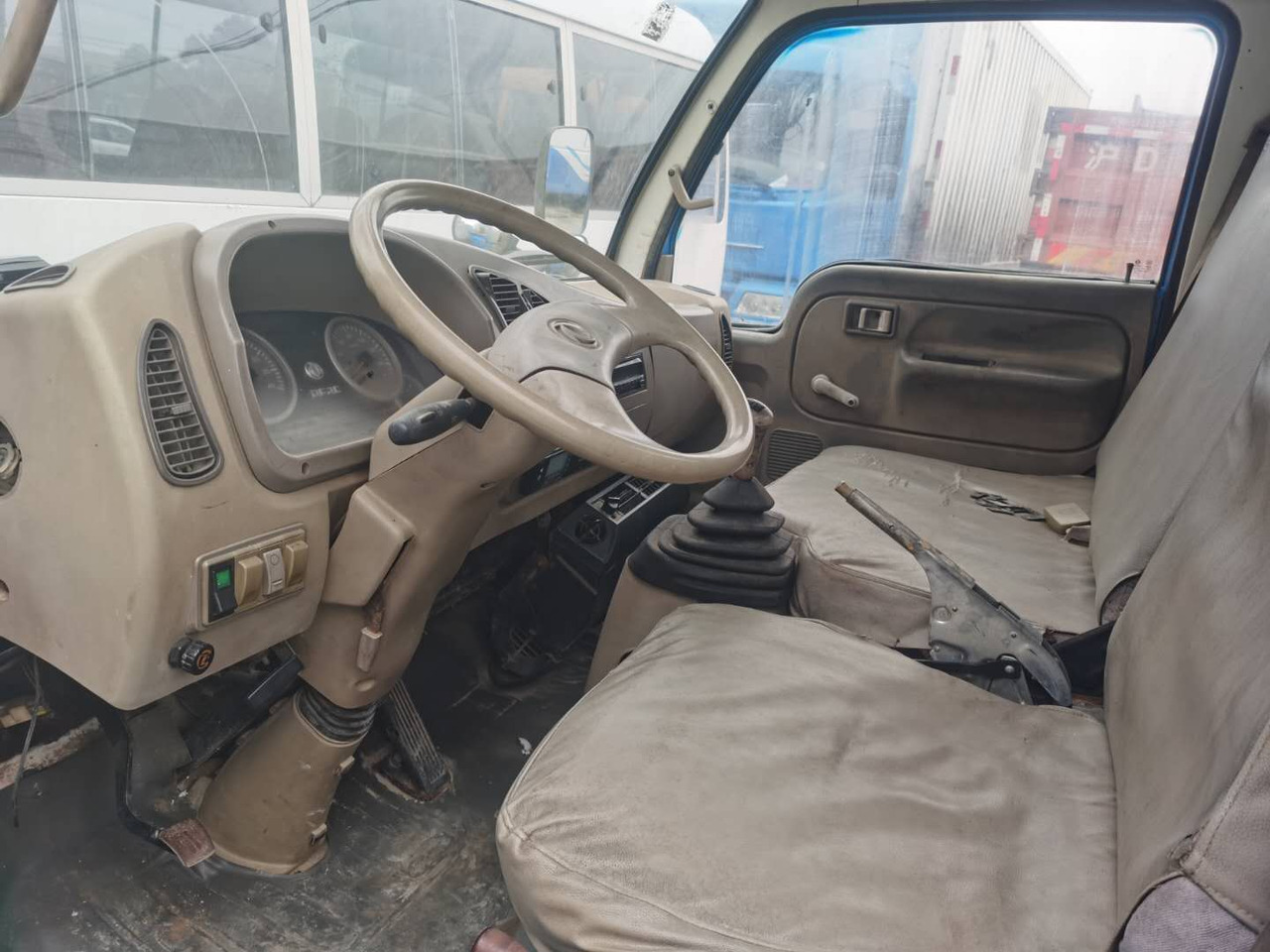 DONGFENG 6ton - Autocisterna: foto 5 DONGFENG 6ton - Autocisterna: foto 5