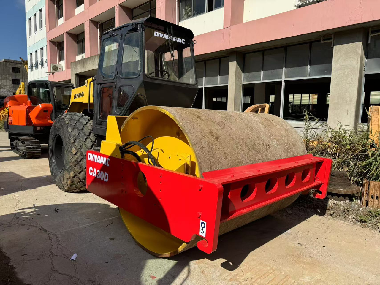 DYNAPAC CA30D - Kompaktorius: foto 2 DYNAPAC CA30D - Kompaktorius: foto 2