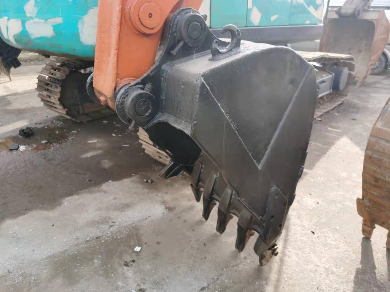 HITACHI EX120-2 - Vikšrinis ekskavatorius: foto 4 HITACHI EX120-2 - Vikšrinis ekskavatorius: foto 4