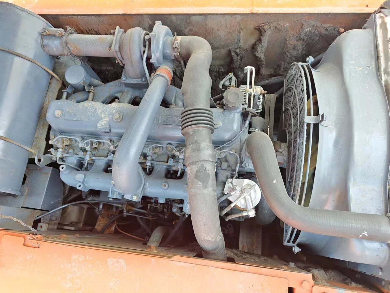 HITACHI EX200-5 - Vikšrinis ekskavatorius: foto 4 HITACHI EX200-5 - Vikšrinis ekskavatorius: foto 4