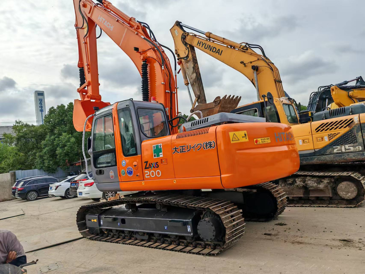 HITACHI ZX200 - Vikšrinis ekskavatorius: foto 1 HITACHI ZX200 - Vikšrinis ekskavatorius: foto 1