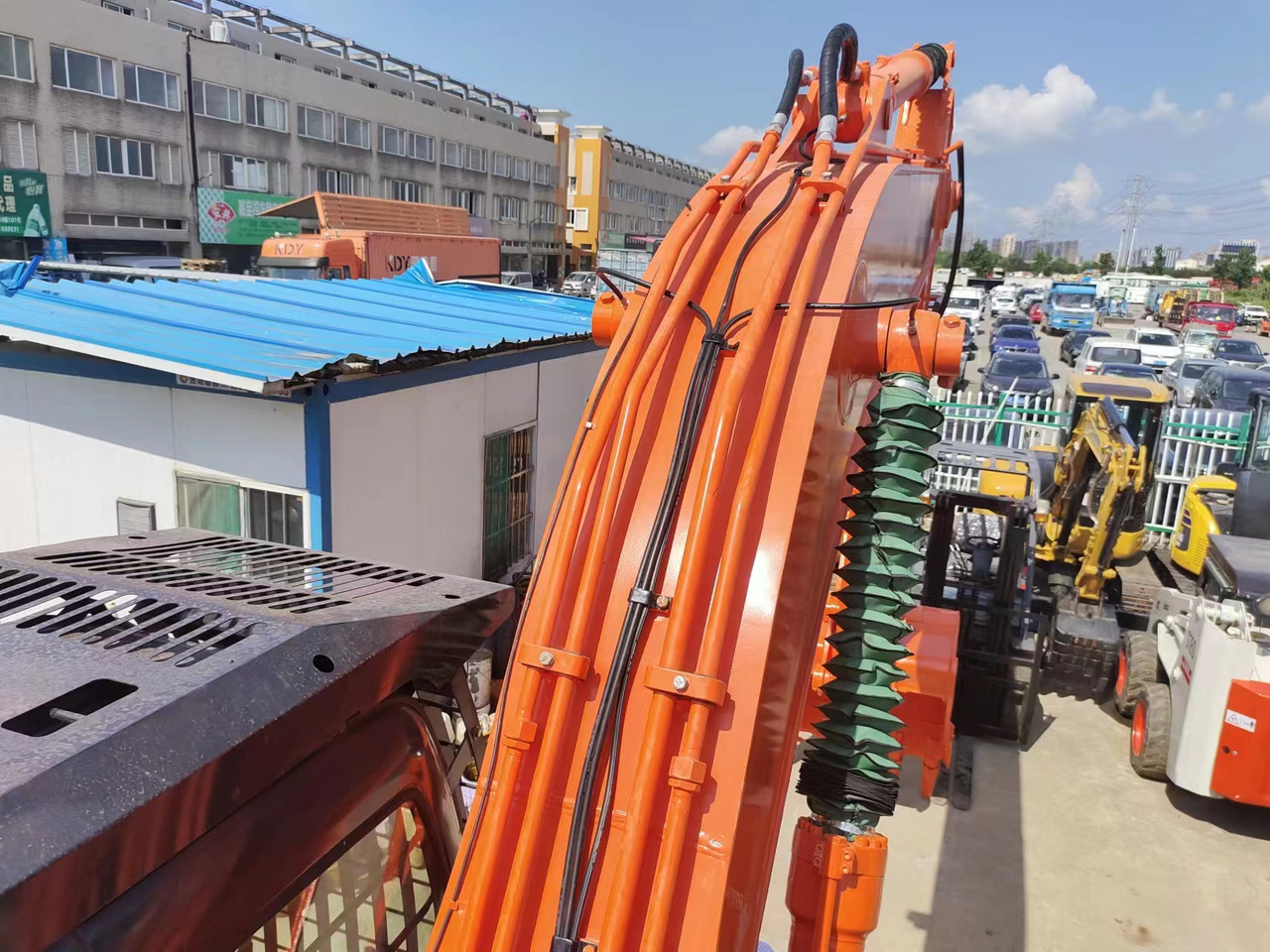 HITACHI ZX200 - Vikšrinis ekskavatorius: foto 4 HITACHI ZX200 - Vikšrinis ekskavatorius: foto 4