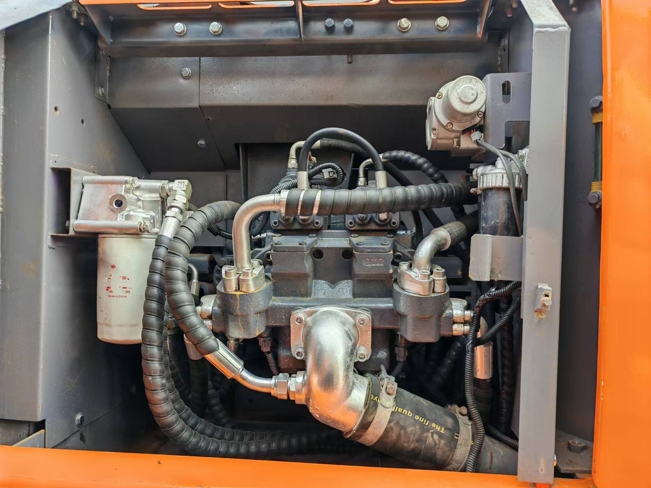 HITACHI ZX200 - Vikšrinis ekskavatorius: foto 5 HITACHI ZX200 - Vikšrinis ekskavatorius: foto 5