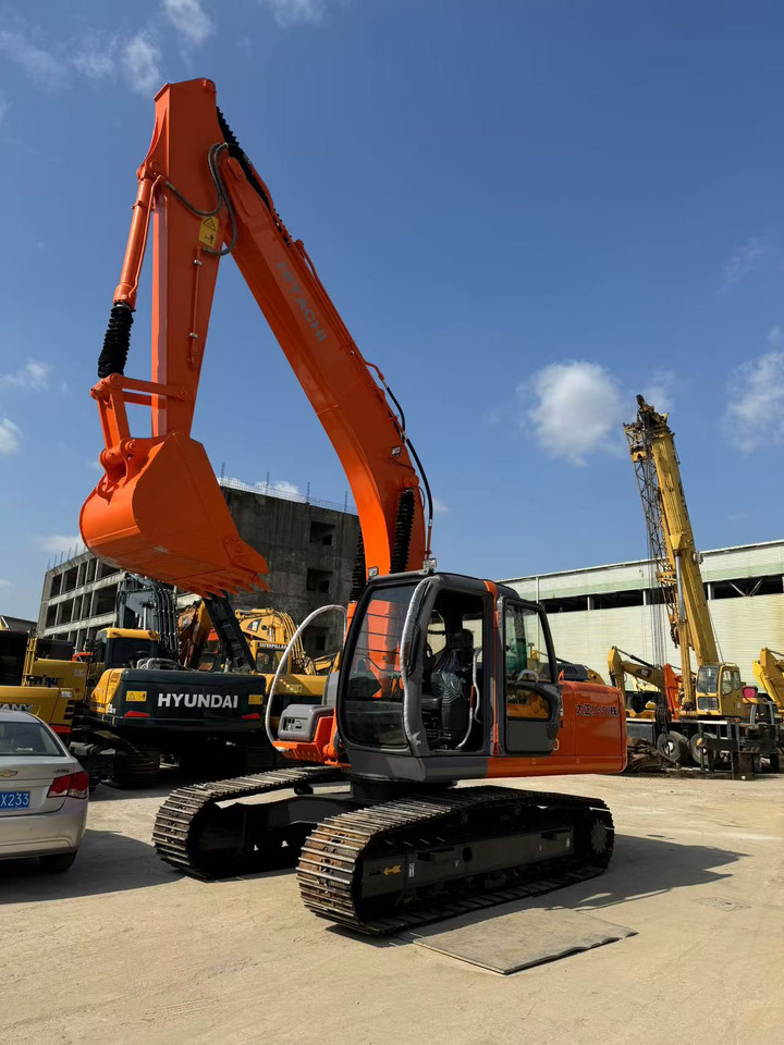 HITACHI ZX200 - Vikšrinis ekskavatorius: foto 2 HITACHI ZX200 - Vikšrinis ekskavatorius: foto 2