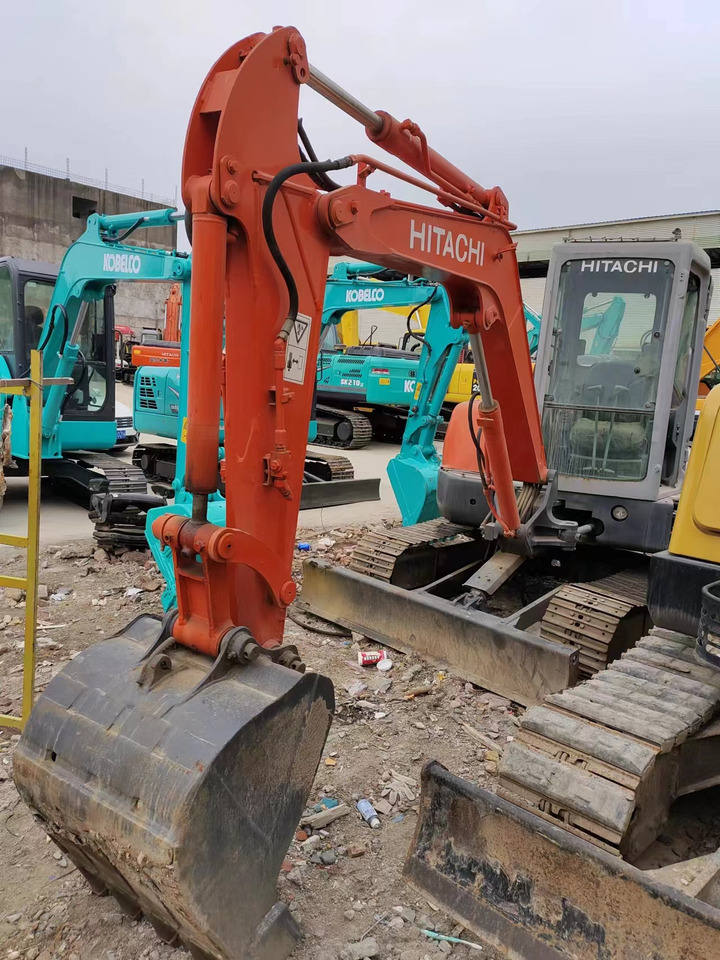 HITACHI ZX40U - Mini ekskavatorius: foto 2 HITACHI ZX40U - Mini ekskavatorius: foto 2