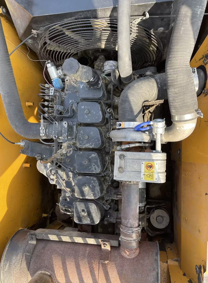HYUNDAI 210W-9 - Ratinis ekskavatorius: foto 5 HYUNDAI 210W-9 - Ratinis ekskavatorius: foto 5
