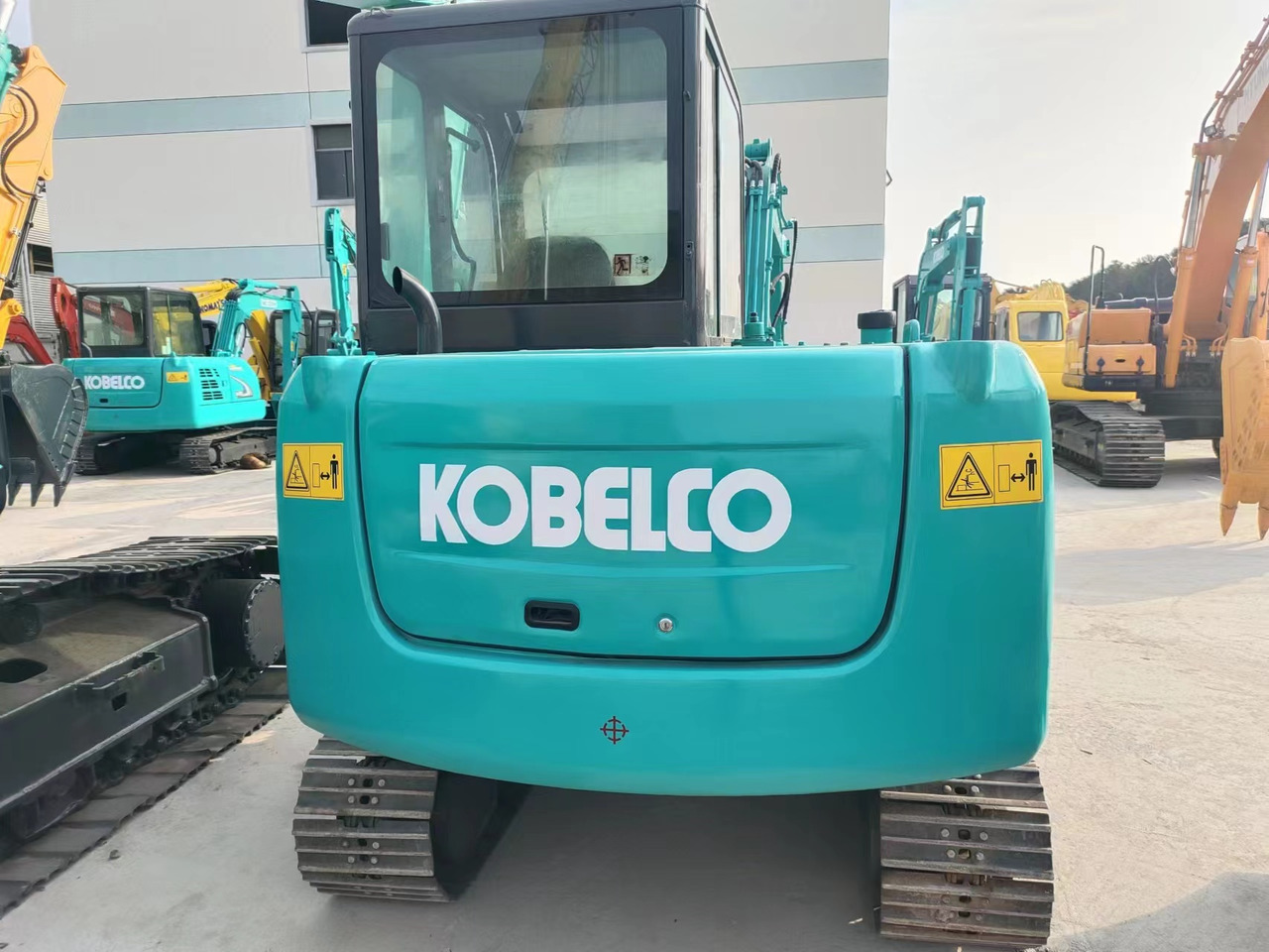 KOBELCO SK60-8 - Mini ekskavatorius: foto 2 KOBELCO SK60-8 - Mini ekskavatorius: foto 2