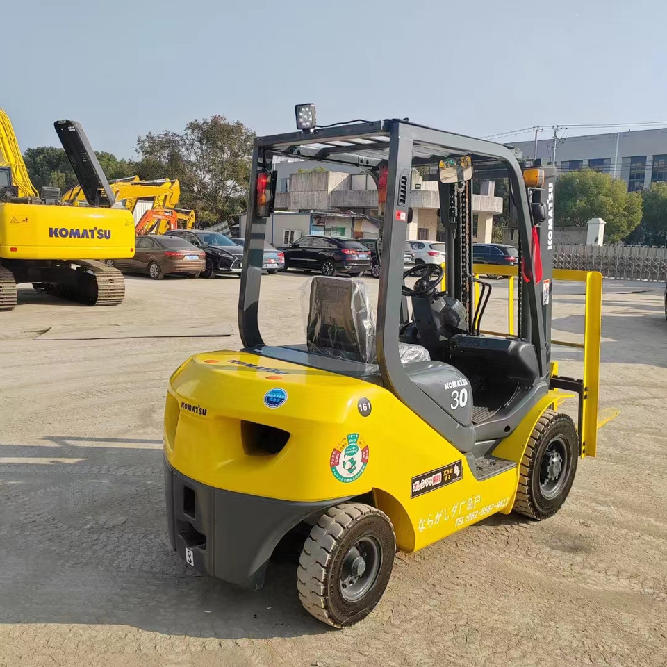 KOMATSU FD30 - Dyzelinis krautuvas: foto 2 KOMATSU FD30 - Dyzelinis krautuvas: foto 2
