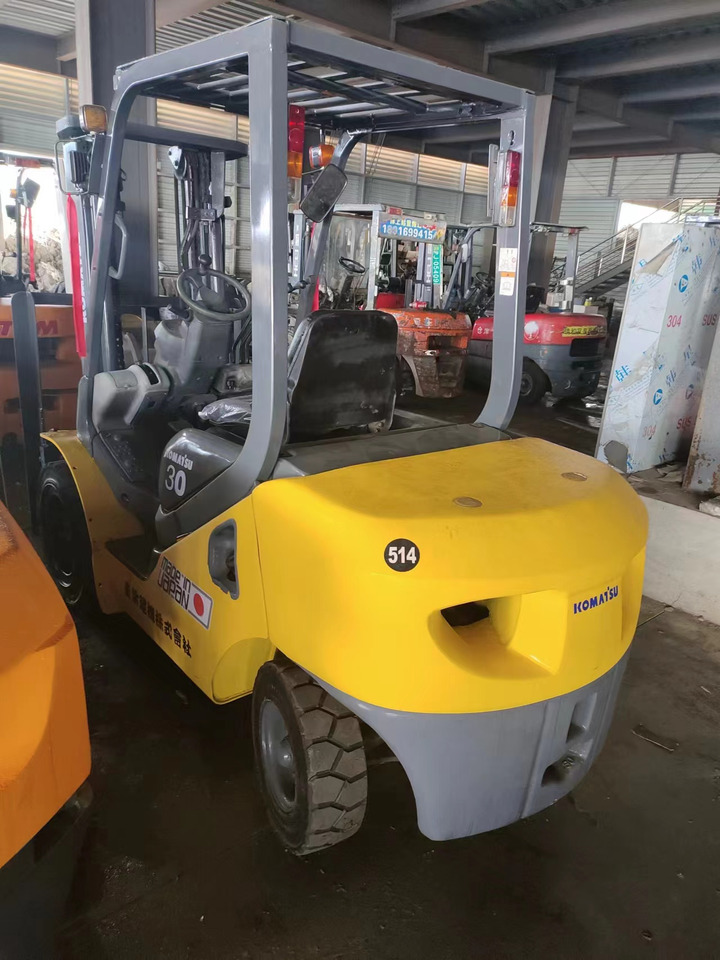 KOMATSU FD30 - Dyzelinis krautuvas: foto 1 KOMATSU FD30 - Dyzelinis krautuvas: foto 1