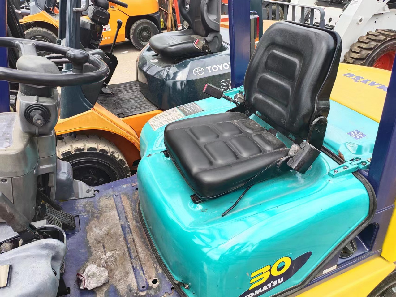 KOMATSU FD30 - Dyzelinis krautuvas: foto 5 KOMATSU FD30 - Dyzelinis krautuvas: foto 5