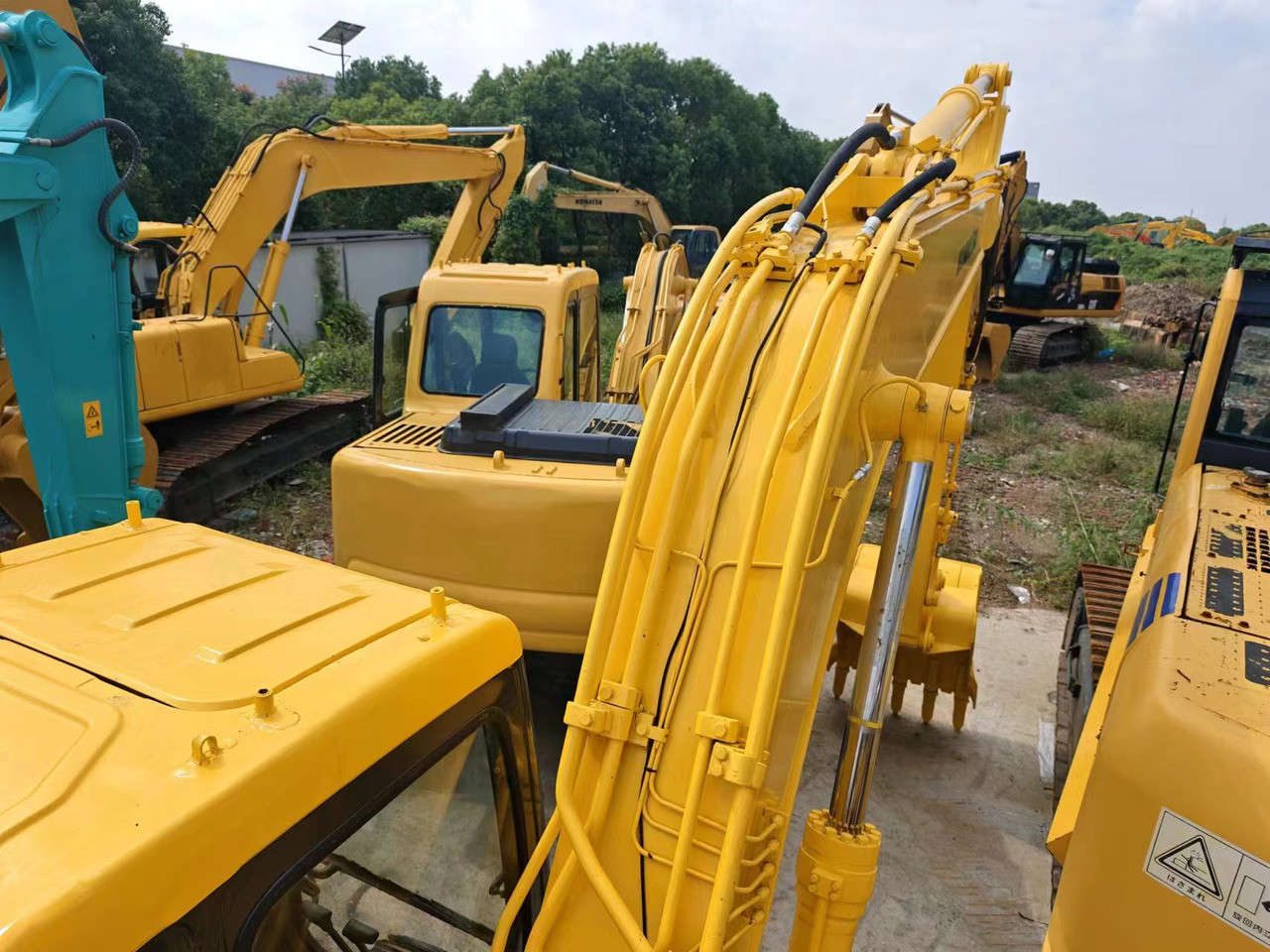 KOMATSU PC120-6 - Vikšrinis ekskavatorius: foto 2 KOMATSU PC120-6 - Vikšrinis ekskavatorius: foto 2
