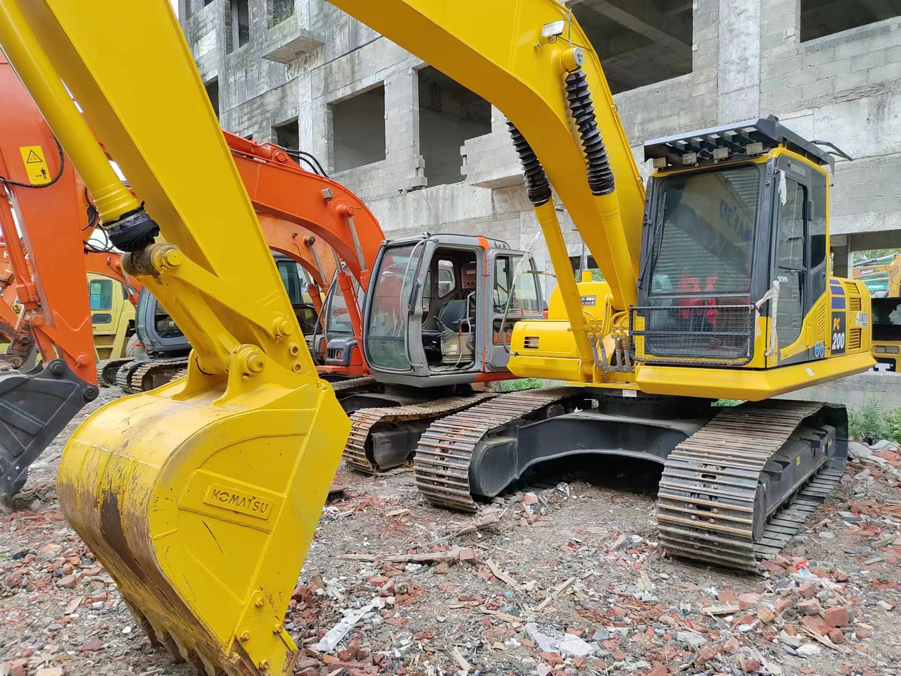 KOMATSU PC200-8 - Vikšrinis ekskavatorius: foto 5 KOMATSU PC200-8 - Vikšrinis ekskavatorius: foto 5