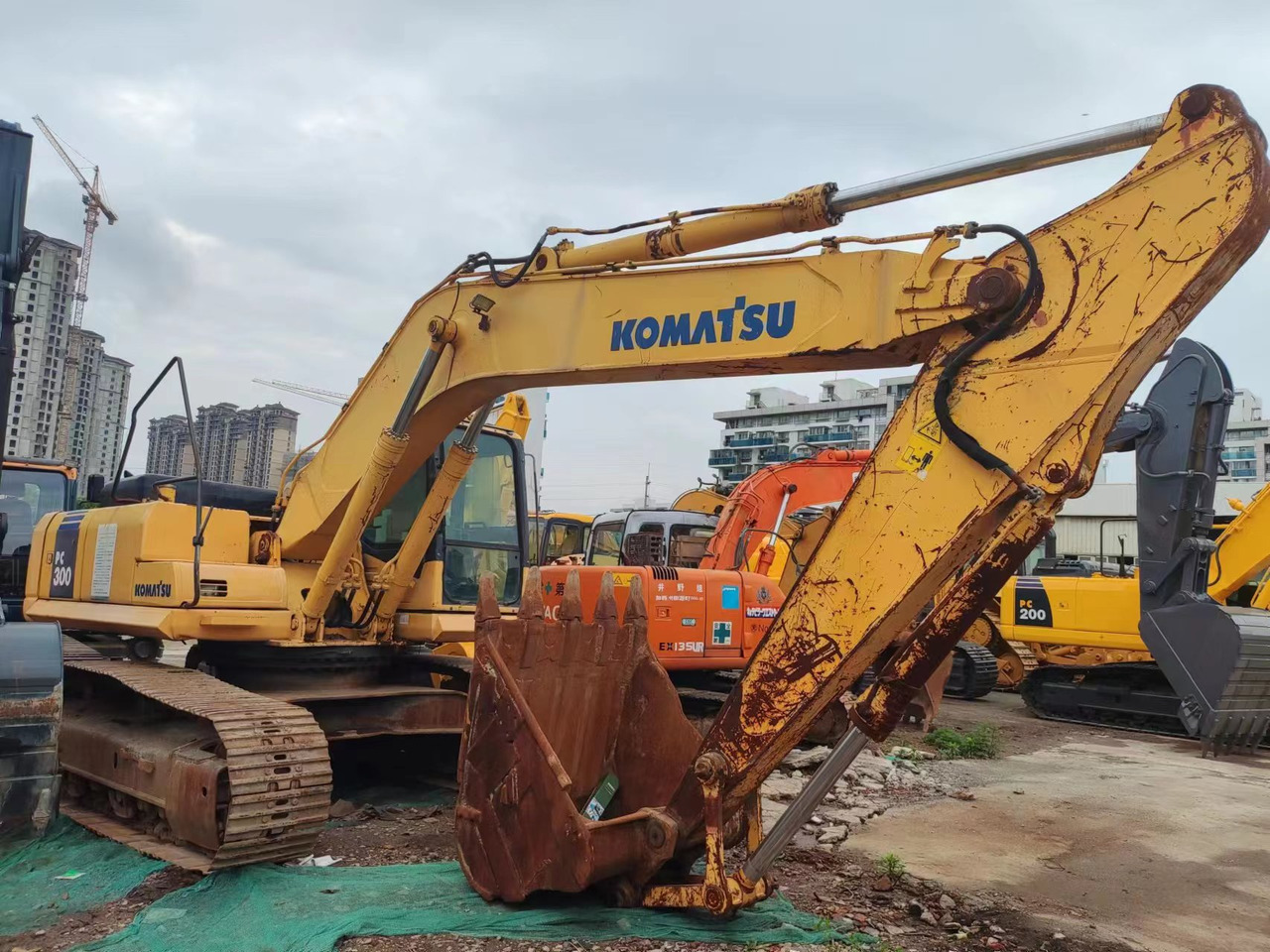 KOMATSU PC300-7 - Vikšrinis ekskavatorius: foto 1 KOMATSU PC300-7 - Vikšrinis ekskavatorius: foto 1