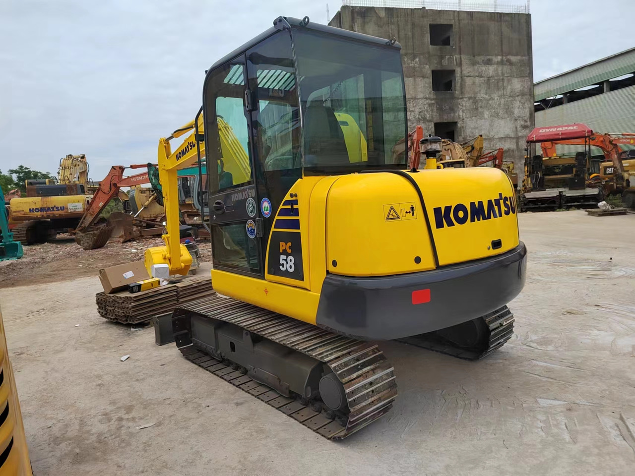 KOMATSU PC58 PC55 PC60 - Mini ekskavatorius: foto 3 KOMATSU PC58 PC55 PC60 - Mini ekskavatorius: foto 3