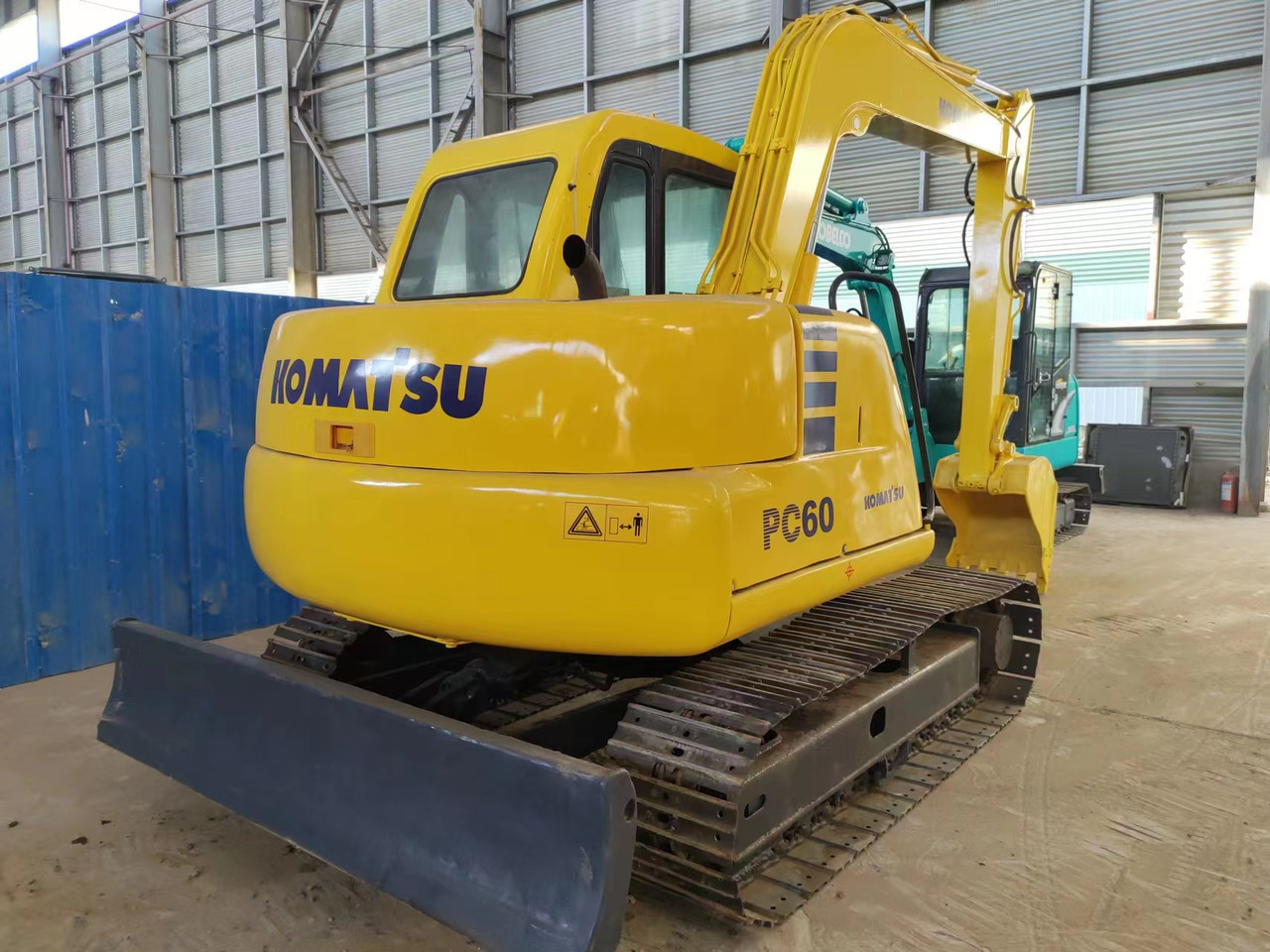 KOMATSU PC60-7 - Vikšrinis ekskavatorius: foto 3 KOMATSU PC60-7 - Vikšrinis ekskavatorius: foto 3