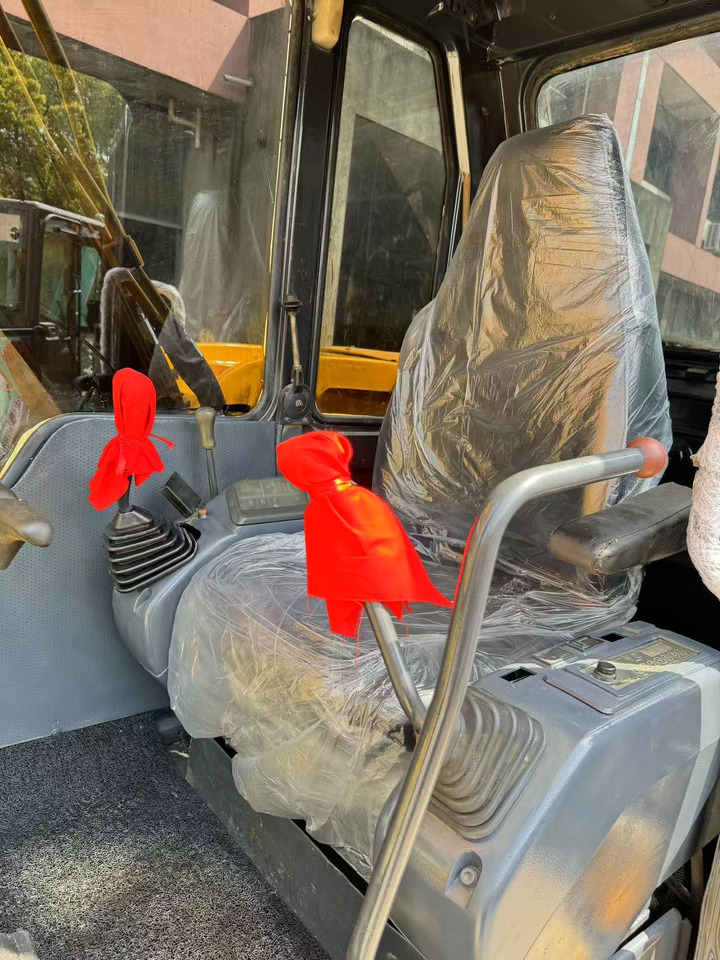 KOMATSU PC60-7 - Mini ekskavatorius: foto 4 KOMATSU PC60-7 - Mini ekskavatorius: foto 4