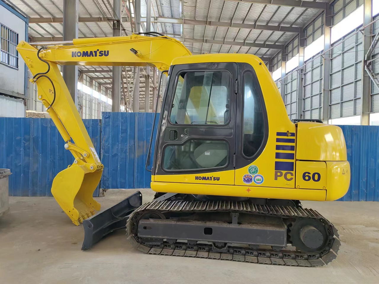 KOMATSU PC60-7 - Vikšrinis ekskavatorius: foto 2 KOMATSU PC60-7 - Vikšrinis ekskavatorius: foto 2