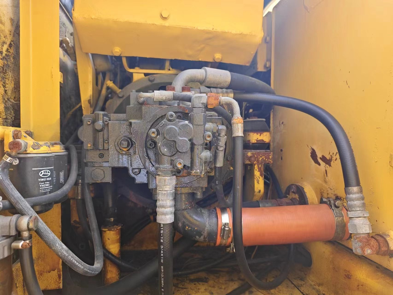 KOMATSU PW130 - Ratinis ekskavatorius: foto 5 KOMATSU PW130 - Ratinis ekskavatorius: foto 5