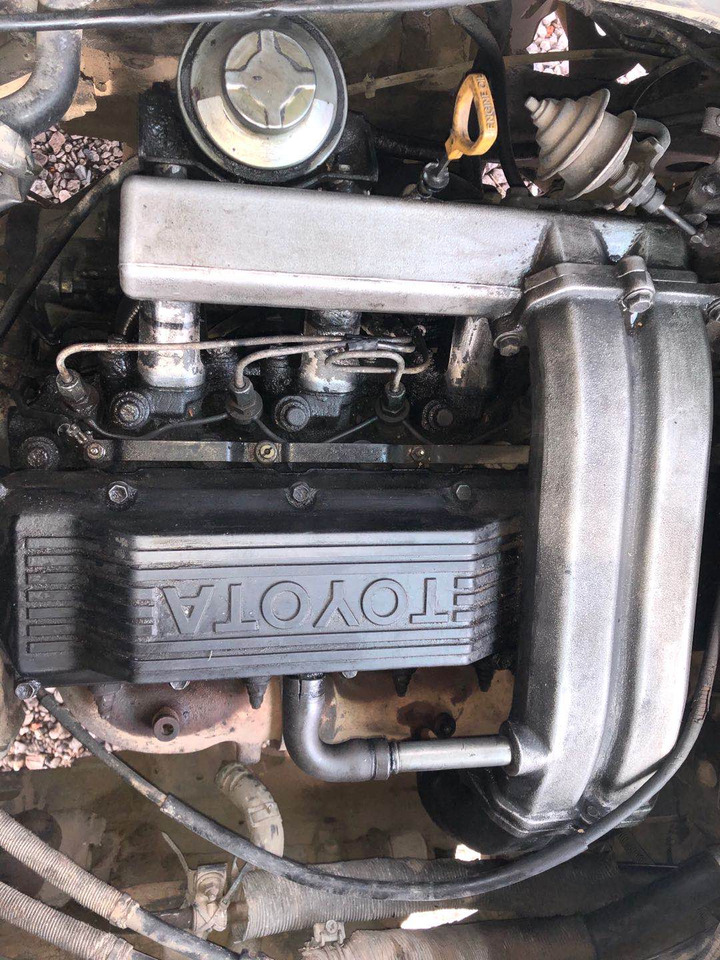 TOYOTA 1HZ DIESEL - Variklis - Priemiestinis autobusas: foto 3 TOYOTA 1HZ DIESEL - Variklis - Priemiestinis autobusas: foto 3