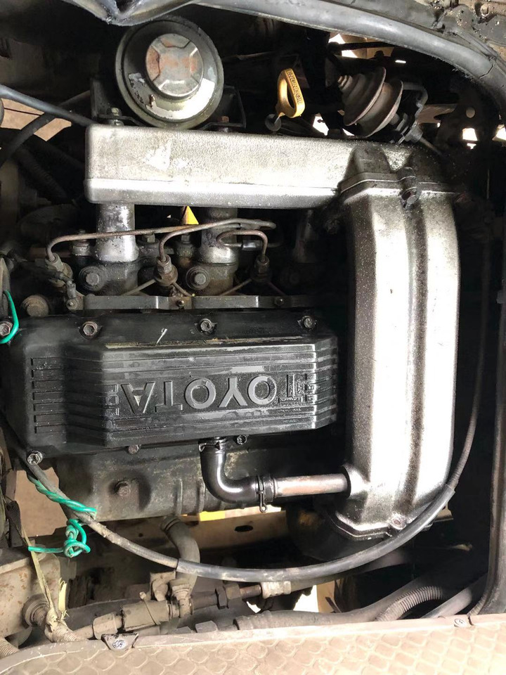 TOYOTA 1HZ DIESEL - Variklis - Priemiestinis autobusas: foto 5 TOYOTA 1HZ DIESEL - Variklis - Priemiestinis autobusas: foto 5