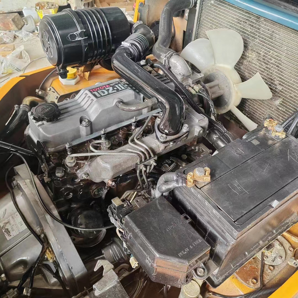 TOYOTA FD30 - Dyzelinis krautuvas: foto 5 TOYOTA FD30 - Dyzelinis krautuvas: foto 5