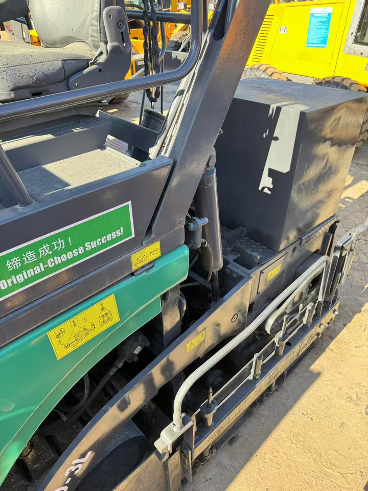 VOGELE 1800-3L - Asfalto klotuvas: foto 5 VOGELE 1800-3L - Asfalto klotuvas: foto 5