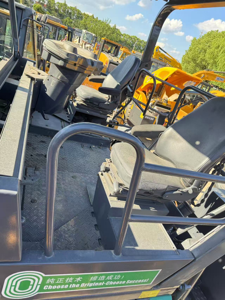 VOGELE 1800-3L - Asfalto klotuvas: foto 3 VOGELE 1800-3L - Asfalto klotuvas: foto 3