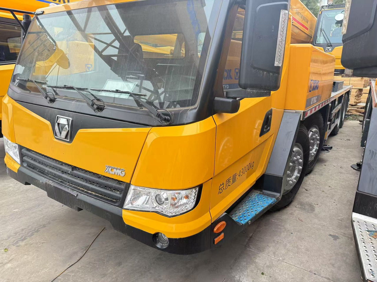 XCMG 70tons crane QY70K QY70 - Autokranas: foto 3 XCMG 70tons crane QY70K QY70 - Autokranas: foto 3