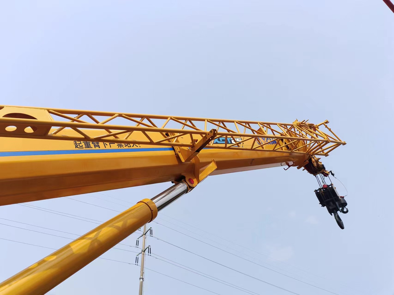 XCMG QY25K - Autokranas: foto 5 XCMG QY25K - Autokranas: foto 5