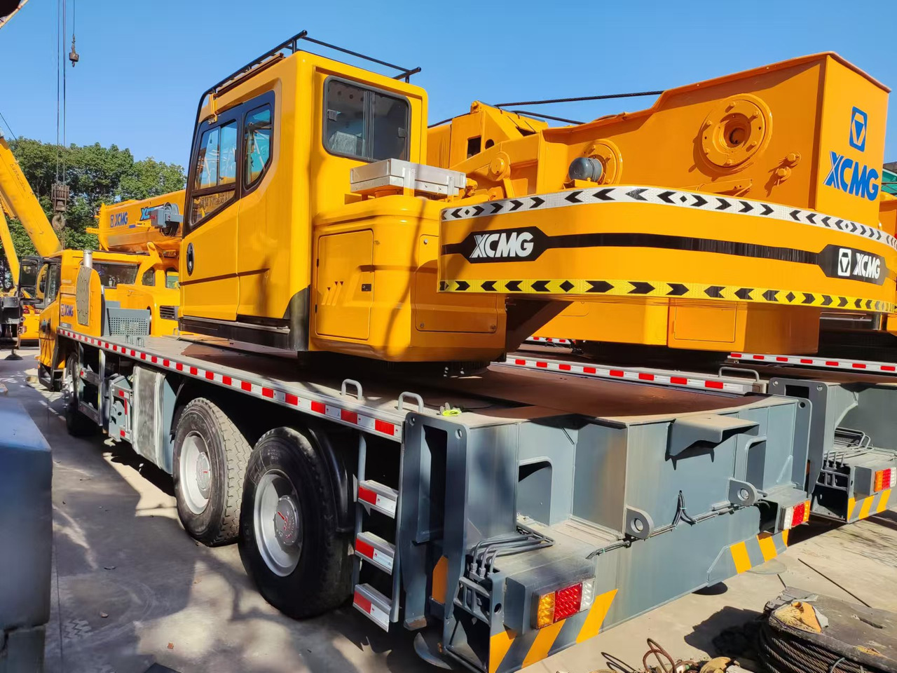 XCMG XCT25 mobile crane 25tons China made - Autokranas: foto 3 XCMG XCT25 mobile crane 25tons China made - Autokranas: foto 3